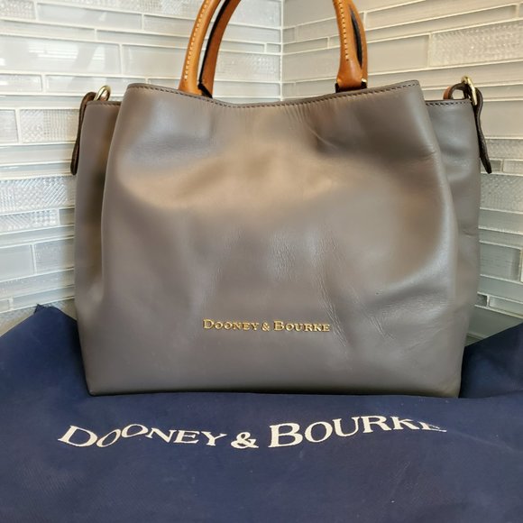 NWOT Dooney and Bourke City Barlow Crossbody Taupe Perfect Condition - Picture 5 of 16